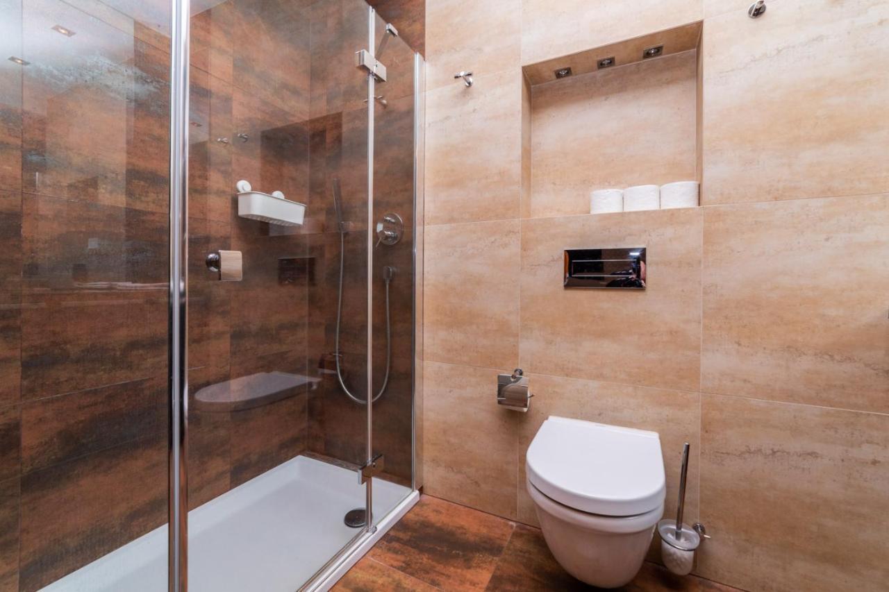 Broadway - Neptun Park By Oneapartments Gdansk Ngoại thất bức ảnh