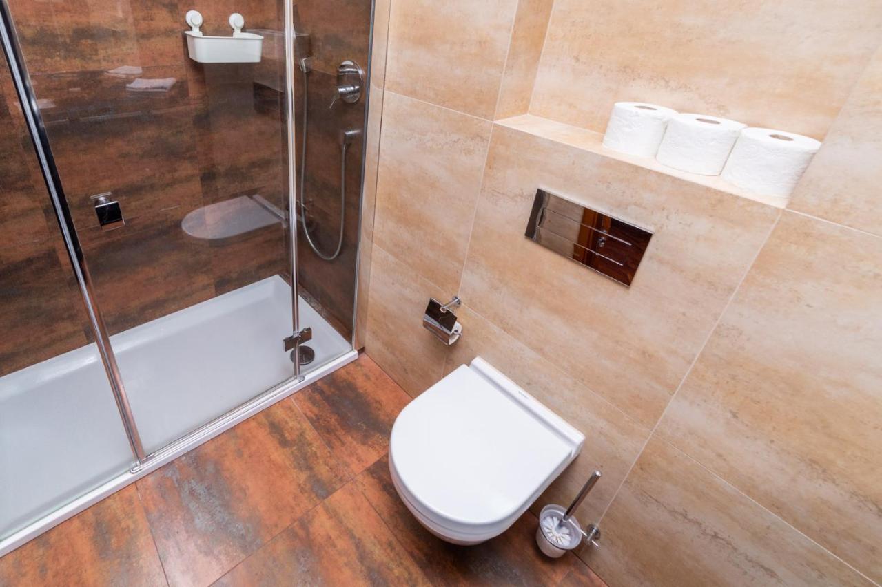 Broadway - Neptun Park By Oneapartments Gdansk Ngoại thất bức ảnh