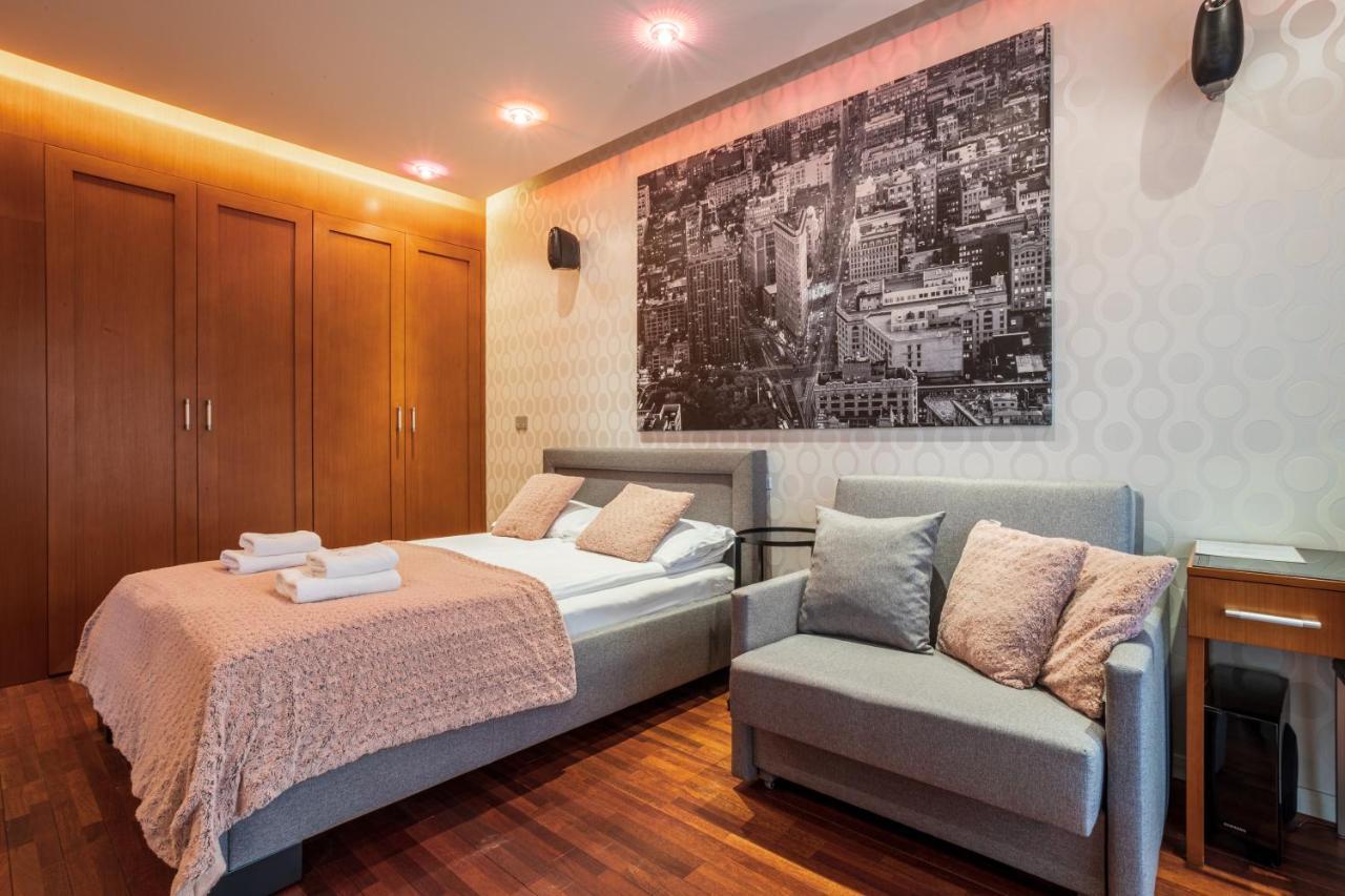 Broadway - Neptun Park By Oneapartments Gdansk Ngoại thất bức ảnh