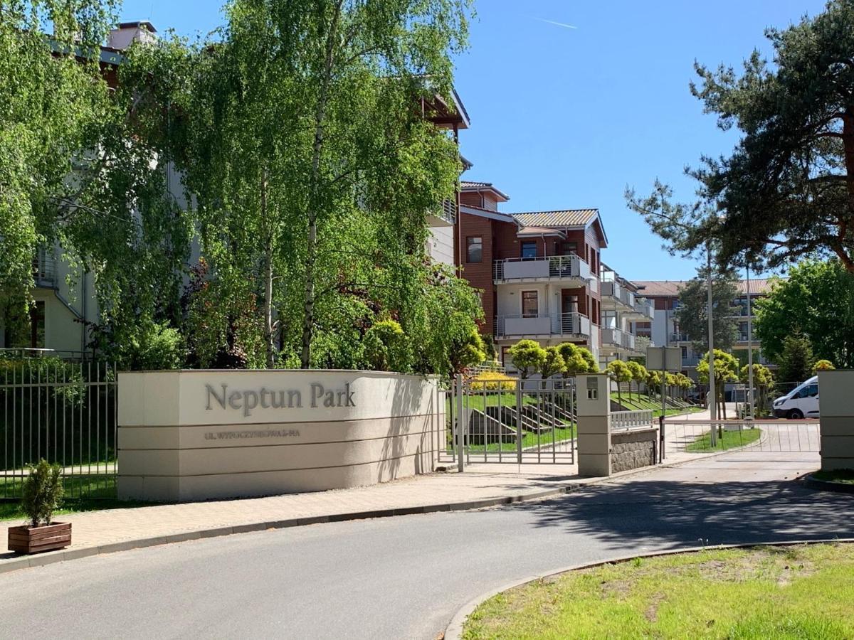 Broadway - Neptun Park By Oneapartments Gdansk Ngoại thất bức ảnh